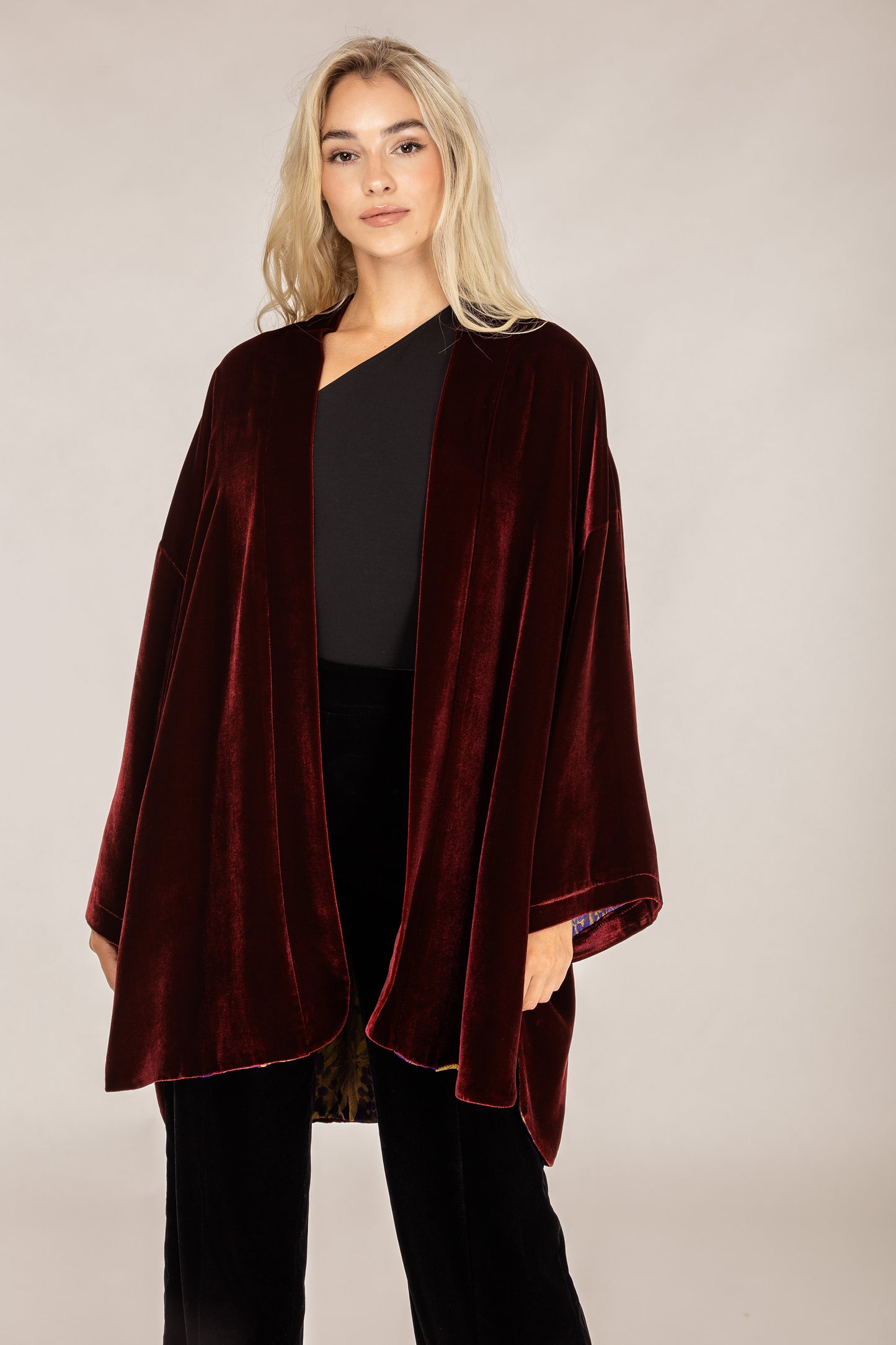 Silk velvet kimono-robe Bordo