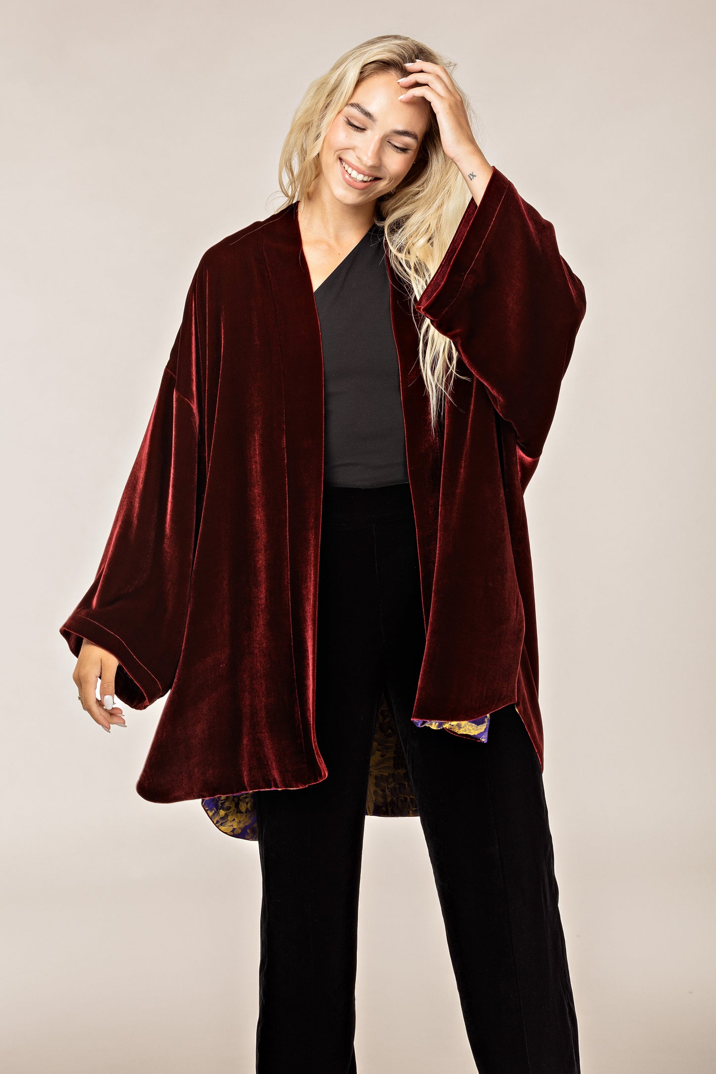 Silk velvet kimono-robe Bordo