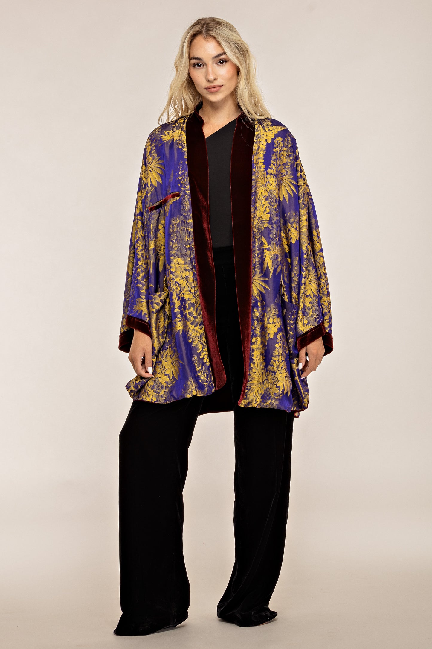 Silk velvet kimono-robe Bordo