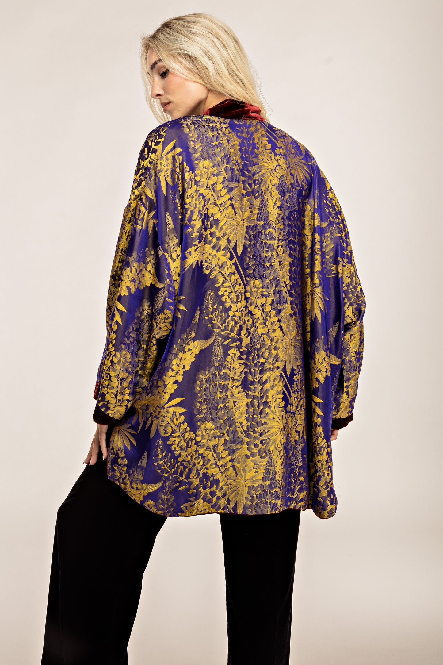 Silk velvet kimono-robe Bordo